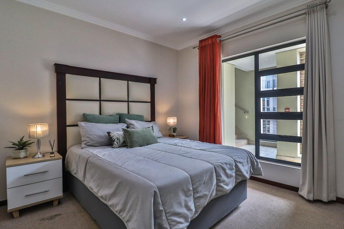 2 BEDROOM APARTMENT FOR SALE IN BEDFORD SQUARE - Photo 3