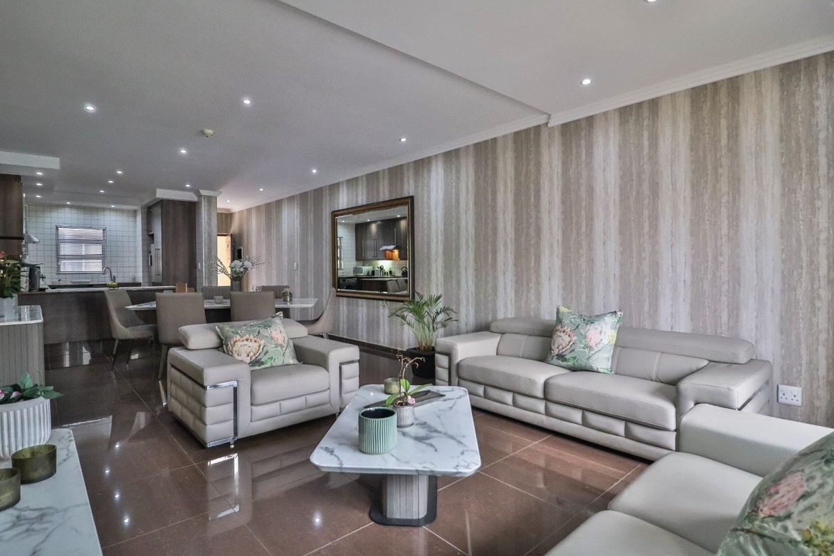 2 BEDROOM APARTMENT FOR SALE IN BEDFORD SQUARE - Photo 2