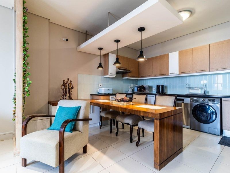 Upmarket 2 Bedroom Apartment for Sale - Photo 5