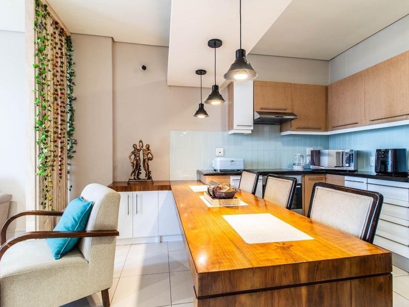 Upmarket 2 Bedroom Apartment for Sale - Photo 8