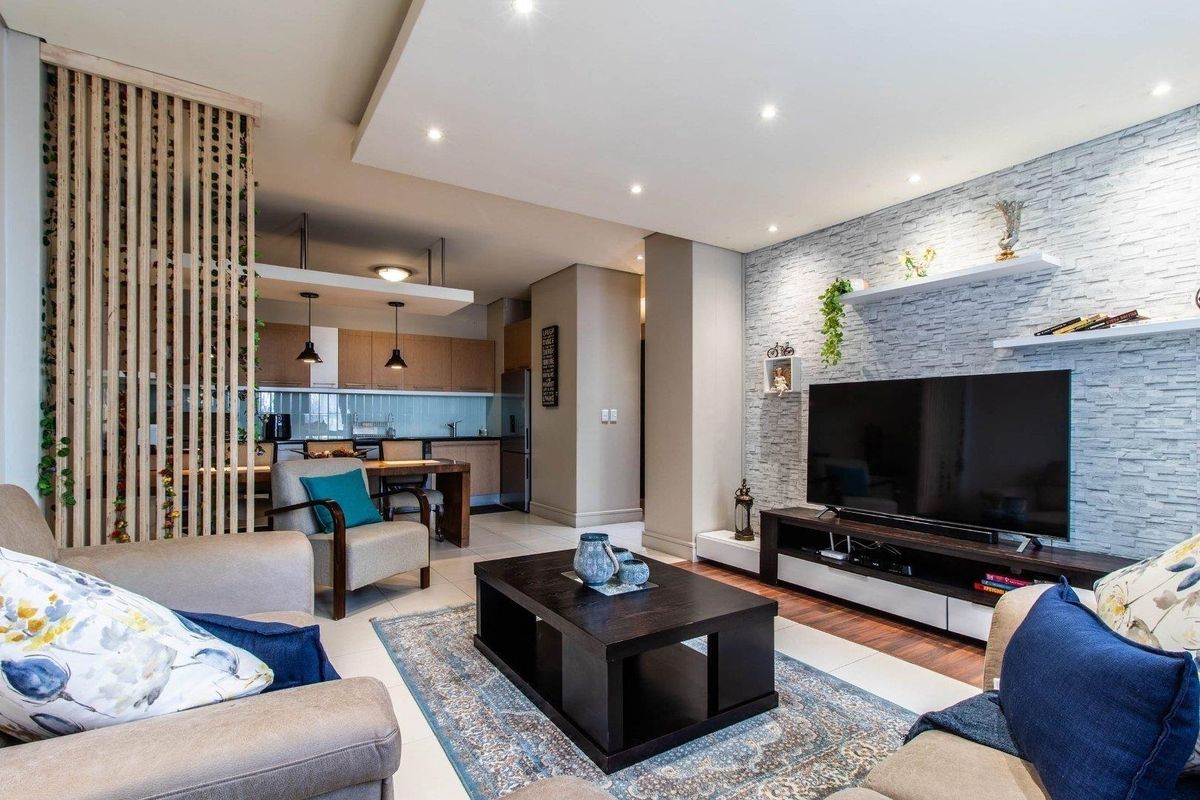 Upmarket 2 Bedroom Apartment for Sale - Photo 4