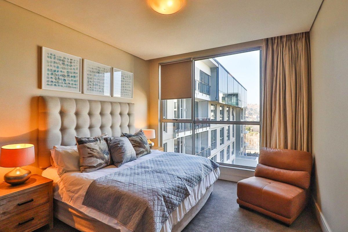 BRILLIANT INVESTMENT - 2 BED APARTMENT AT BEDFORD FOR SALE - Photo 2