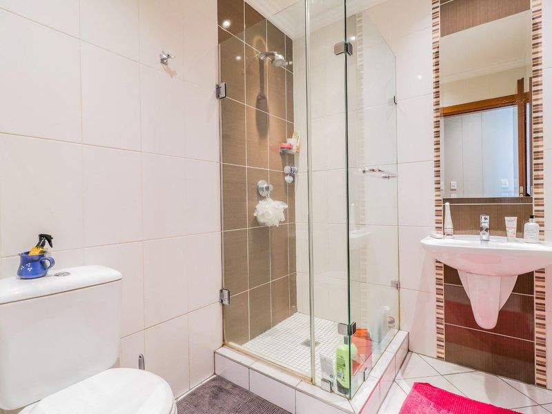 CALLING ALL INVESTORS AND FIRST TIME HOME OWNERS!!! - Photo 9