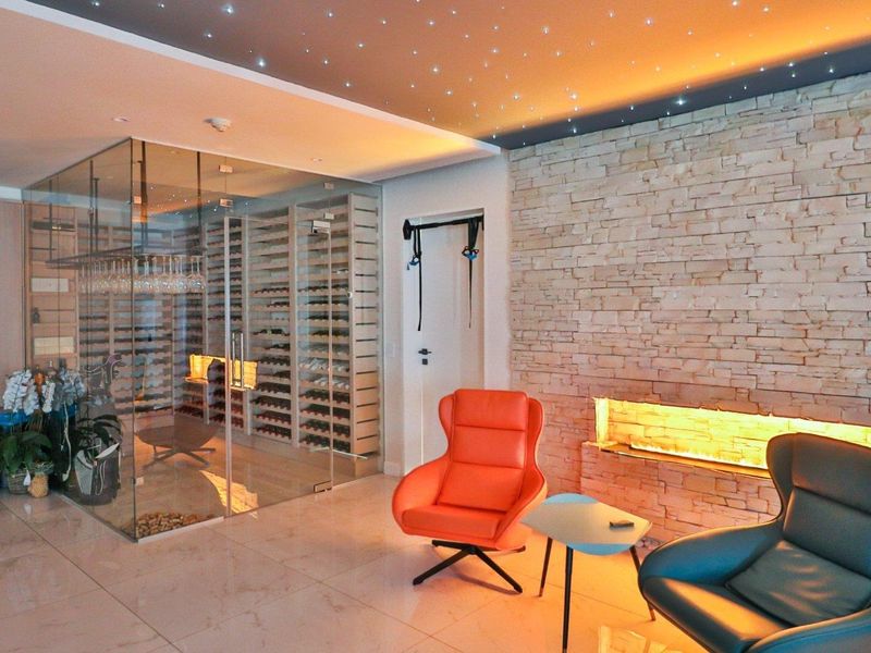 Stunning Double 3 Bedroom Apartment For Sale - Photo 1