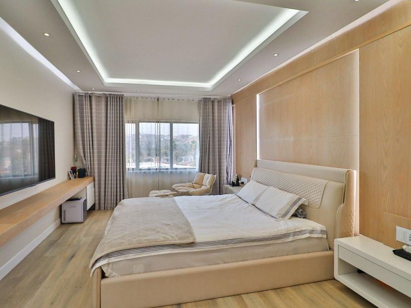 Stunning Double 3 Bedroom Apartment For Sale - Photo 9
