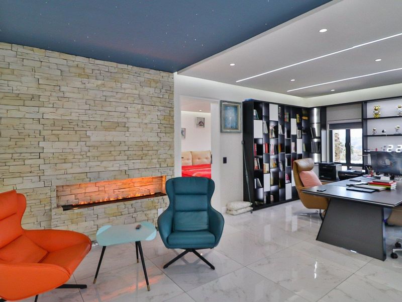 Stunning Double 3 Bedroom Apartment For Sale - Photo 8