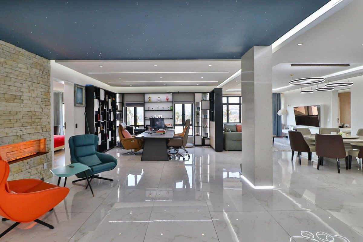 Stunning Double 3 Bedroom Apartment For Sale - Photo 3