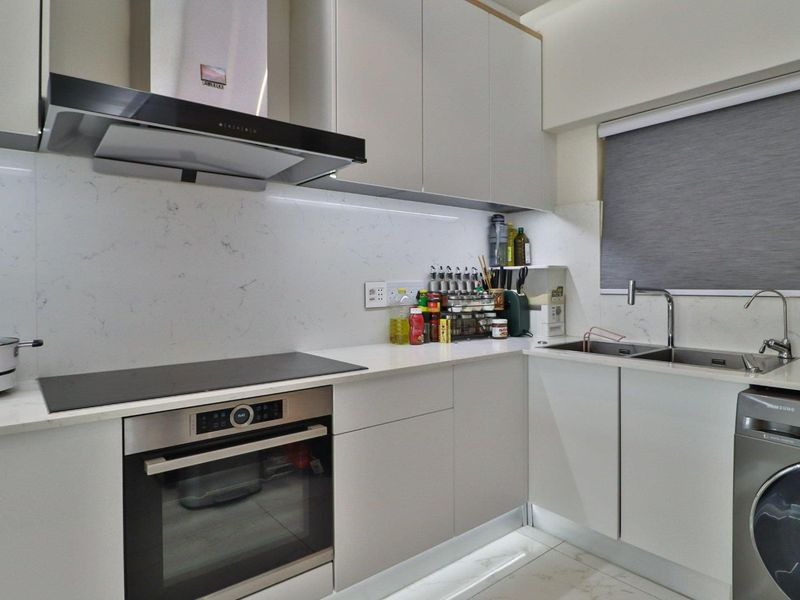 Stunning Double 3 Bedroom Apartment For Sale - Photo 4