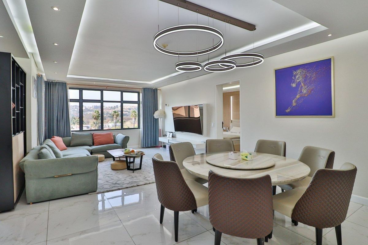 Stunning Double 3 Bedroom Apartment For Sale - Photo 5