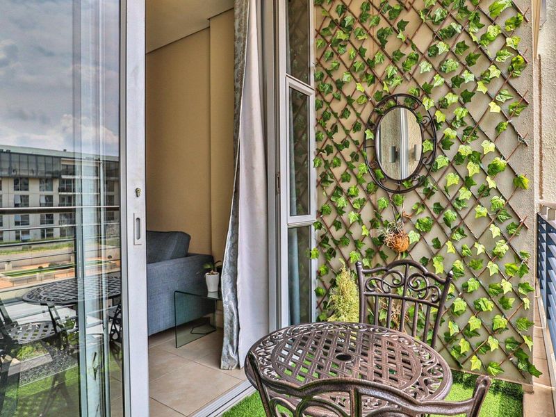 CALLING ALL INVESTORS AND FIRST TIME HOME OWNERS. - Photo 2