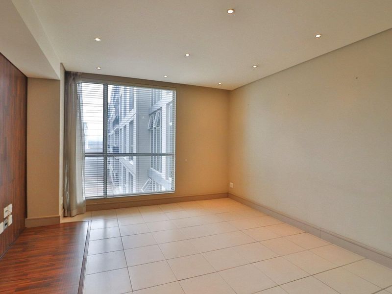 1 Bedroom Apartment for Sale - Photo 2
