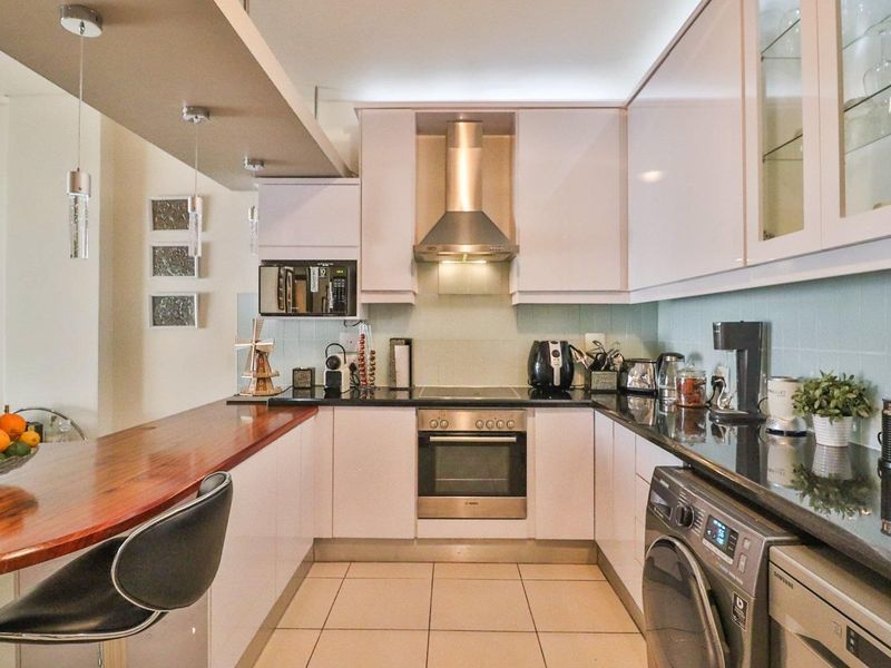 2 BEDROOM APARTMENT FOR SALE AT BEDFORD - Photo 6