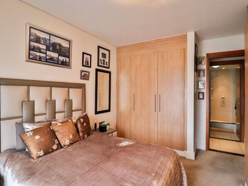 2 BEDROOM APARTMENT FOR SALE AT BEDFORD - Photo 4