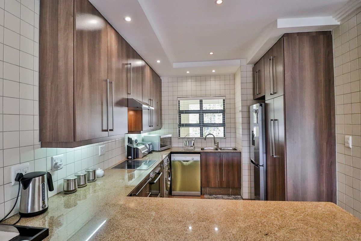 APARTMENT FOR SALE IN BEDFORD SQUARE - Photo 2
