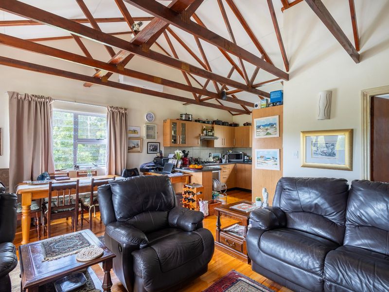 Immaculate Small Holding in Harkerville - Photo 7