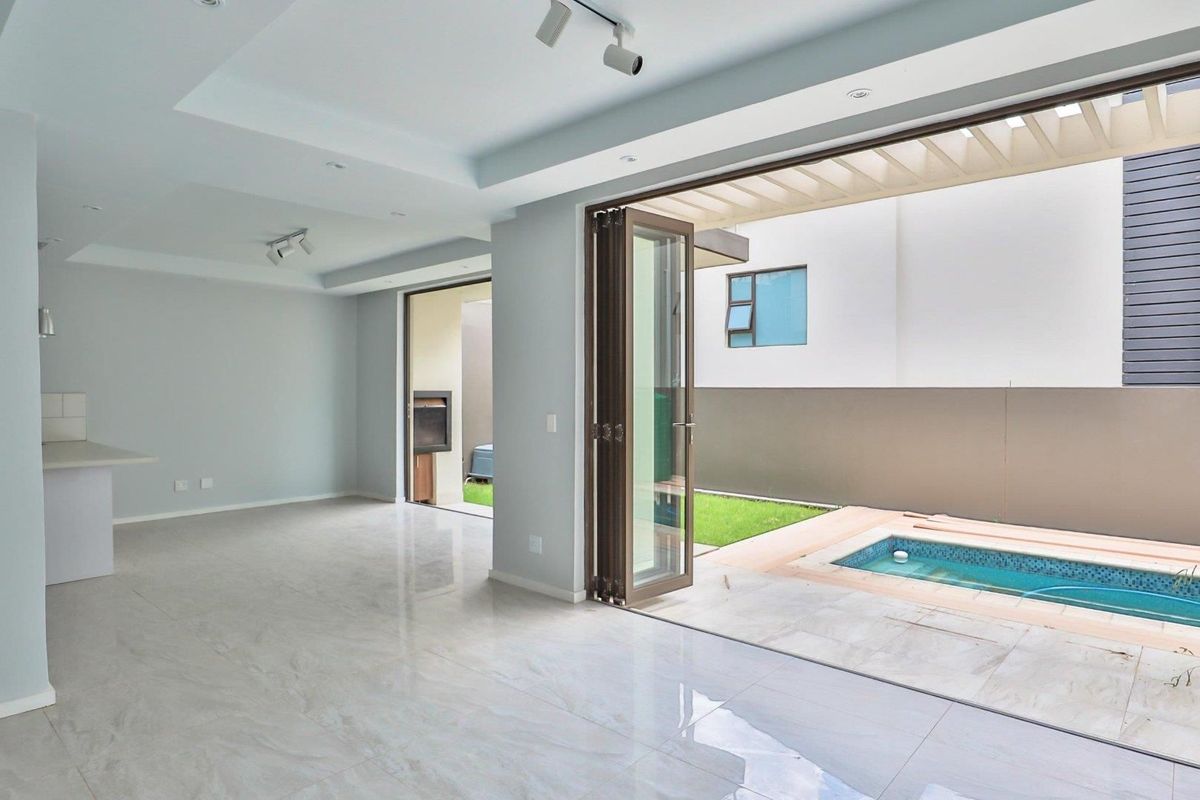 Modern And Brand New Development - 4 Bedroom Cluster In Bedfordview - Photo 5