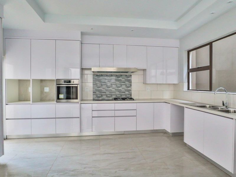 Modern And Brand New Development - 4 Bedroom Cluster In Bedfordview - Photo 2
