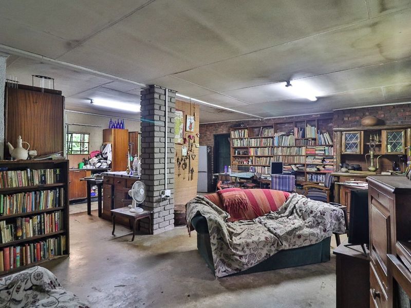 Wow Lush Gardens, Old Houses, Centrally Located, Mac Trees, Income Earning  - Photo 9