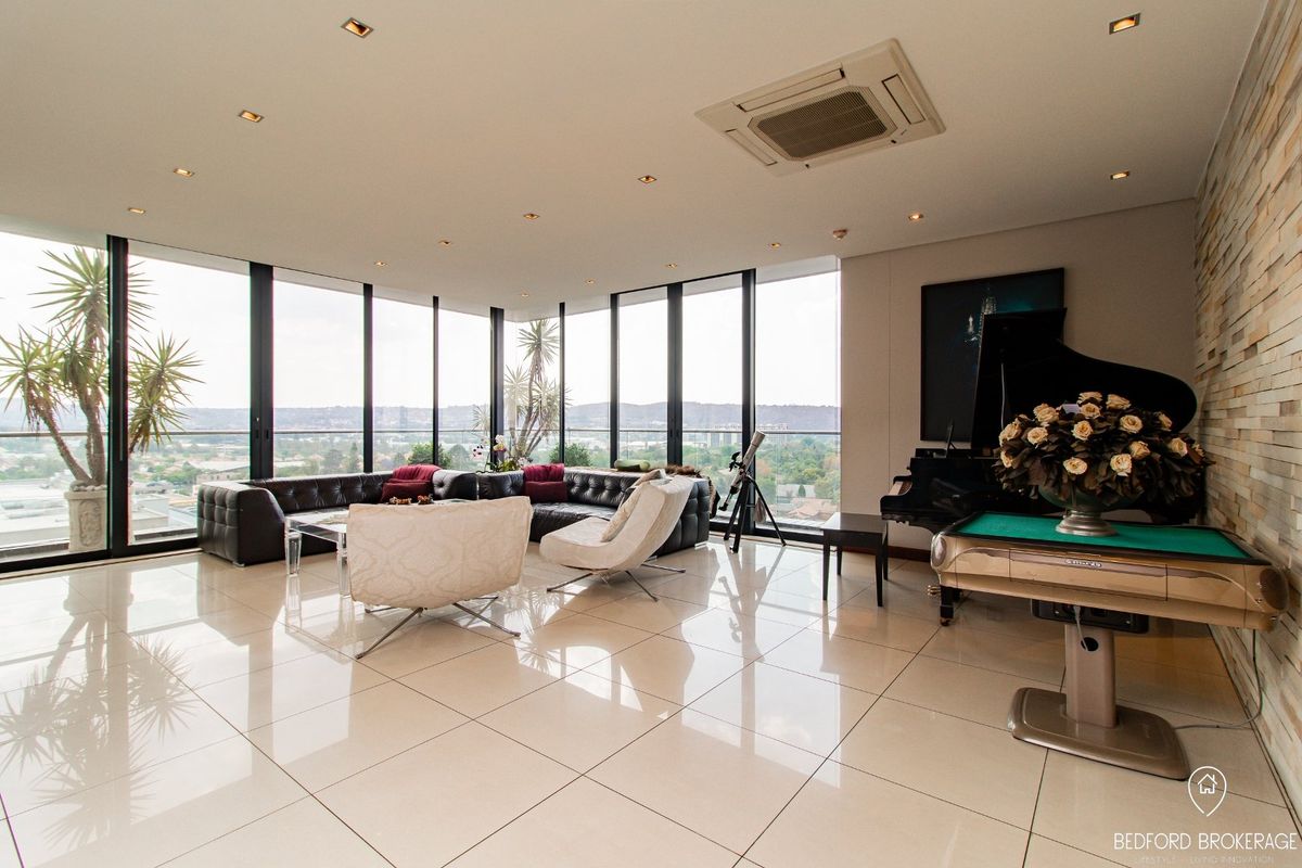 STUNNING 4 BEDROOM PENTHOUSE FOR SALE AT BEDFORD - Photo 2