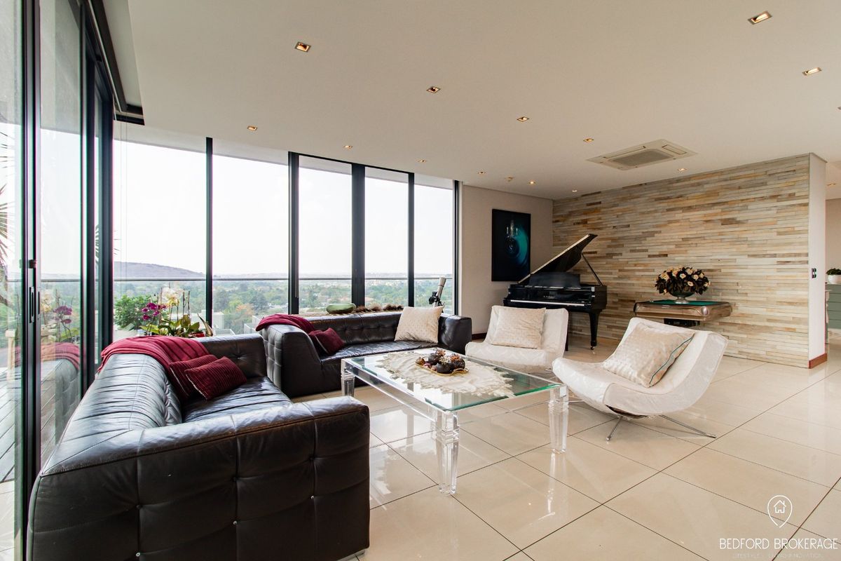 STUNNING 4 BEDROOM PENTHOUSE FOR SALE AT BEDFORD - Photo 2