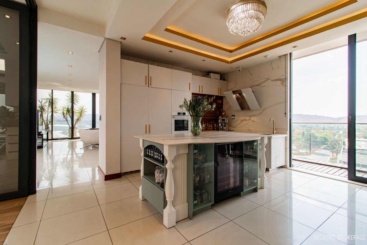 STUNNING 4 BEDROOM PENTHOUSE FOR SALE AT BEDFORD - Photo 3