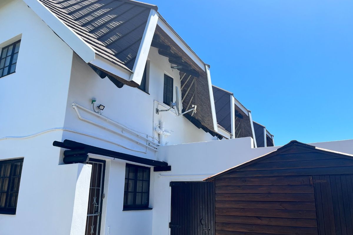 Coastal Elegance Just Steps from the Beach - Photo 4