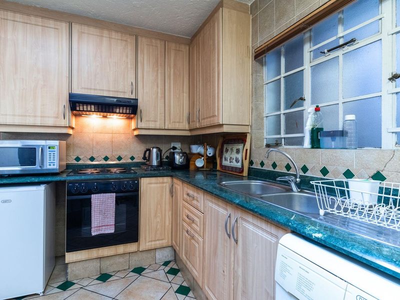 1 BEDROOM COTTAGE TO RENT - Photo 3