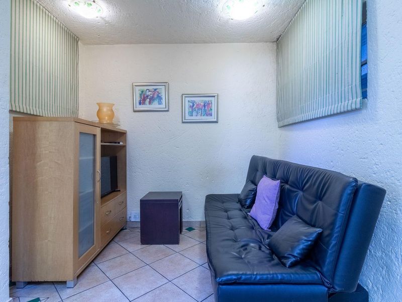 1 BEDROOM COTTAGE TO RENT - Photo 8