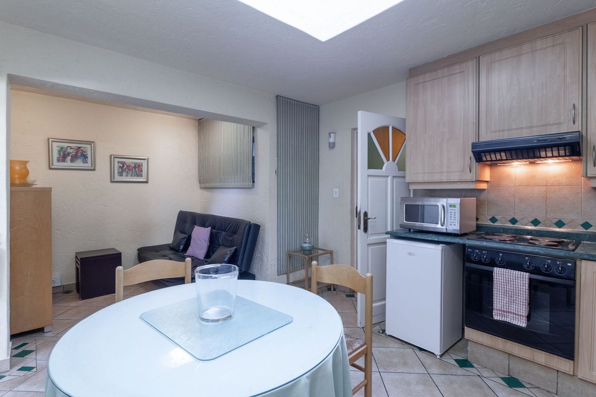 1 BEDROOM COTTAGE TO RENT - Photo 4