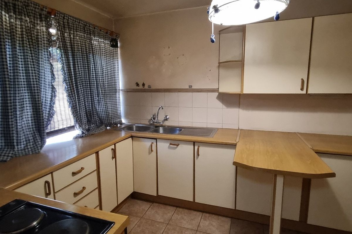 Exceptional Value in Golden Grove –3Bedroom Townhouse Ideal Investment.  - Photo 3