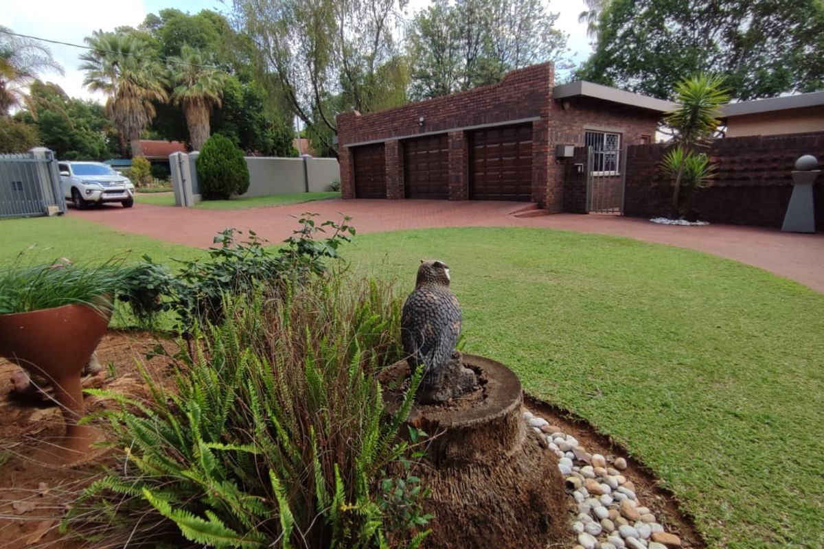 Exquisite 4 Bedroom Family Home in Prestigious Eldoraigne, Centurion. - Photo 3