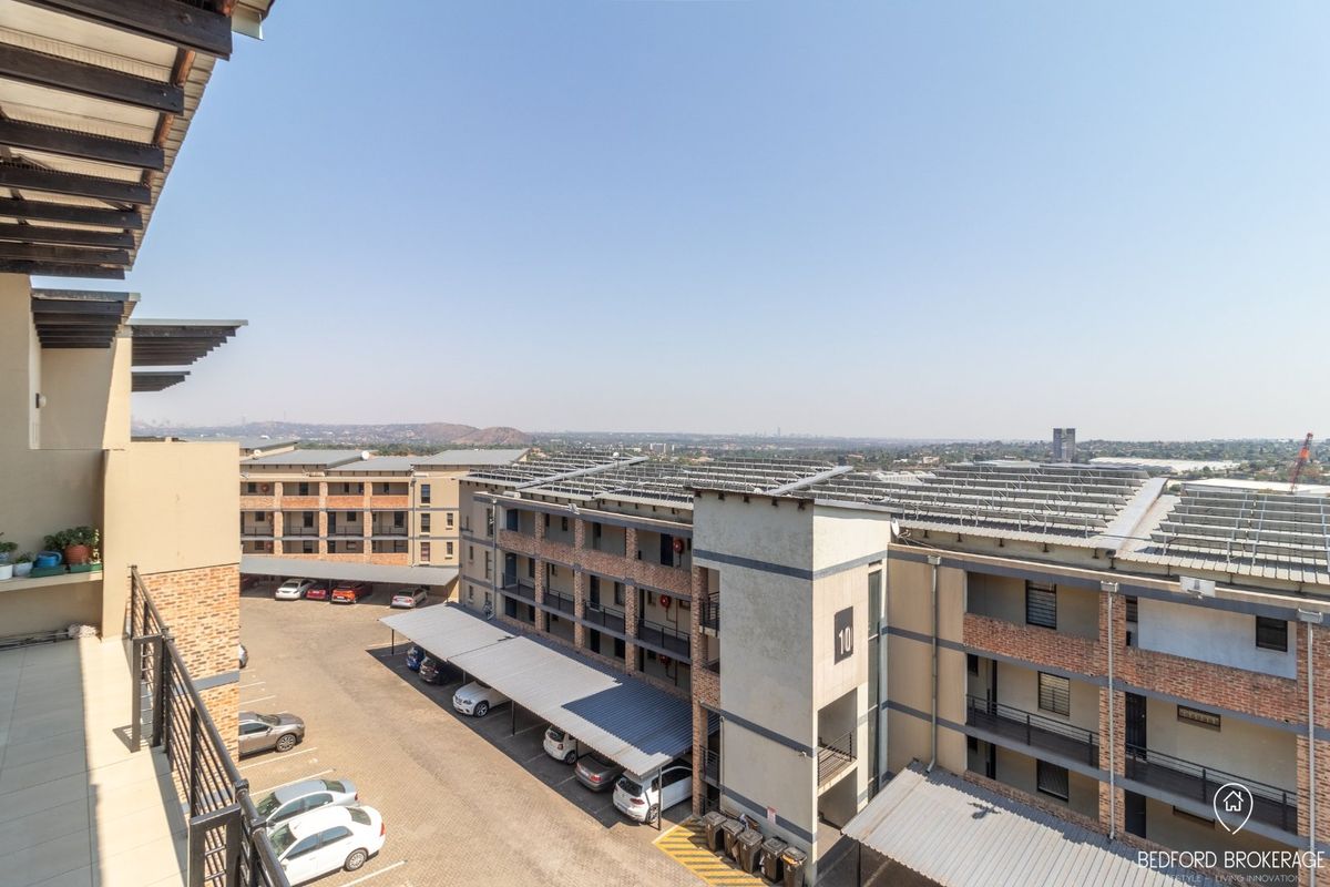 3 Bedroom Penthouse for Sale - Photo 3