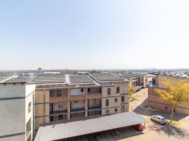 3 Bedroom Penthouse for Sale - Photo 6