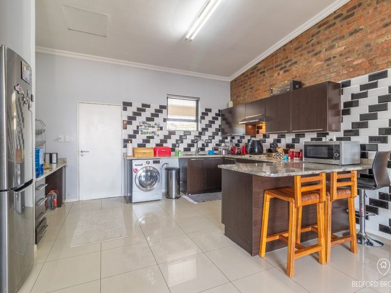 3 Bedroom Penthouse for Sale - Photo 4