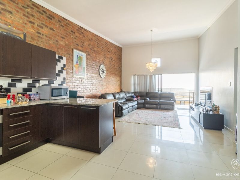 3 Bedroom Penthouse for Sale - Photo 2