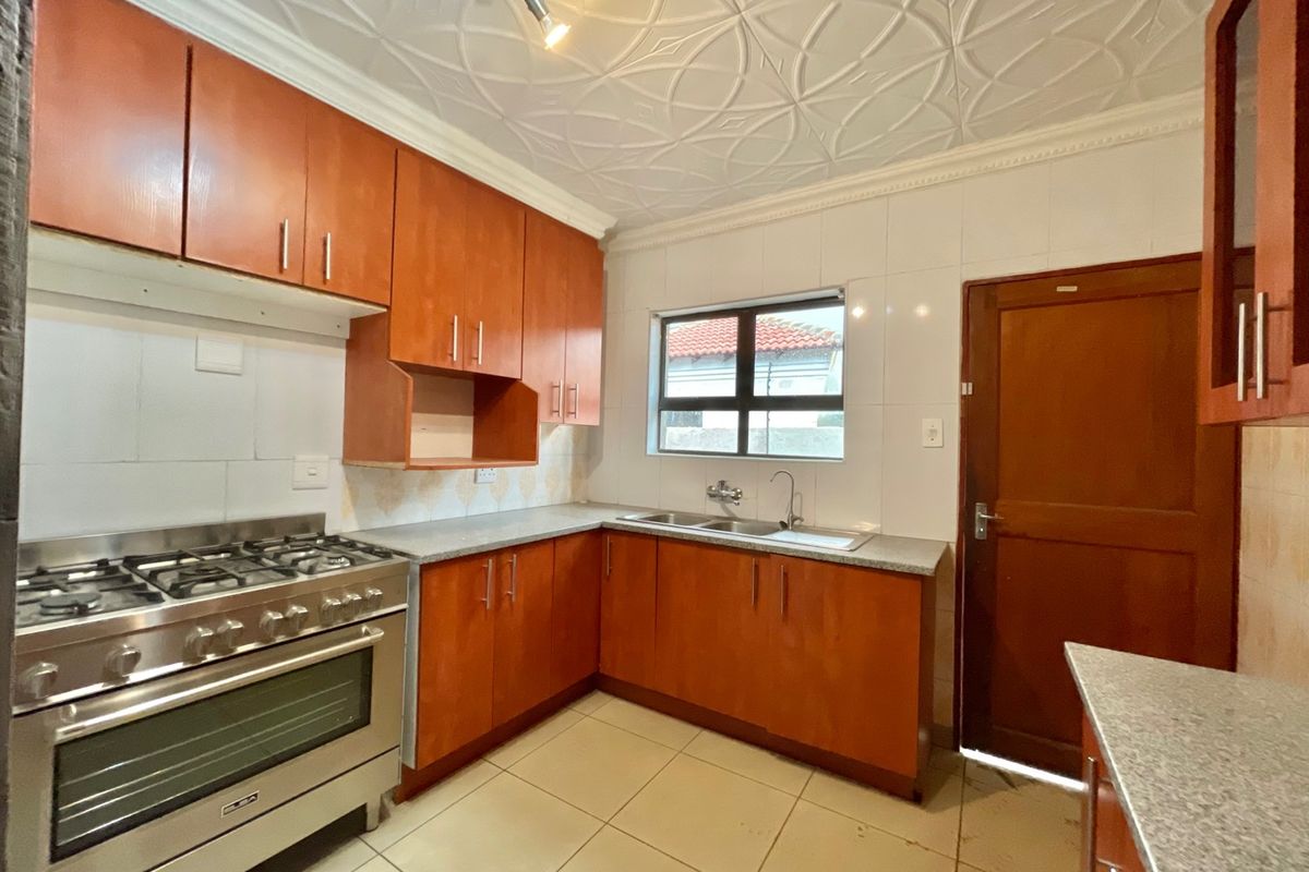 Middelburg Mall's Door Step - Secure Home For You And Your Family In Ext. 18 - Photo 2