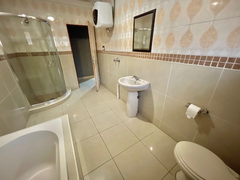 Middelburg Mall's Door Step - Secure Home For You And Your Family In Ext. 18 - Photo 6