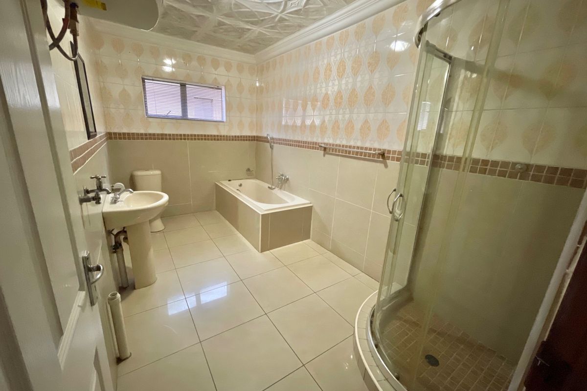 Middelburg Mall's Door Step - Secure Home For You And Your Family In Ext. 18 - Photo 5