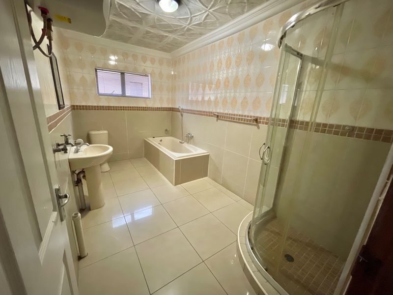 Middelburg Mall's Door Step - Secure Home For You And Your Family In Ext. 18 - Photo 5