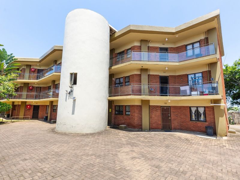 Lovely 2 Bedroom Sea View Unit For Sale In Manaba - Photo 3