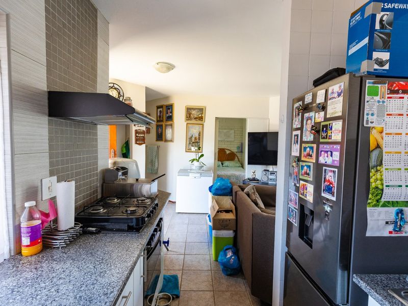 Lovely 2 Bedroom Sea View Unit For Sale In Manaba - Photo 6