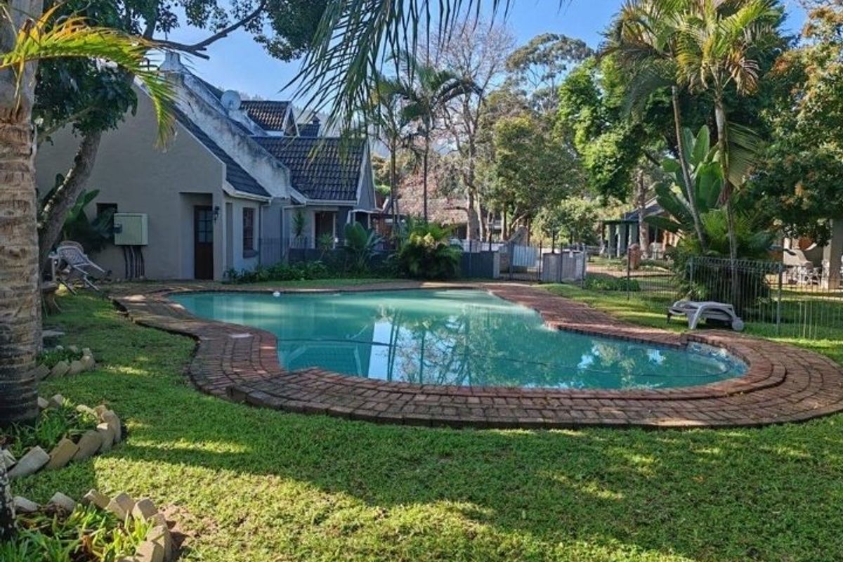 Prime Commercial Property with Restaurant & accommodation facilities for sale - Photo 3