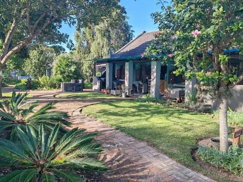 Prime Commercial Property with Restaurant & accommodation facilities for sale - Photo 9