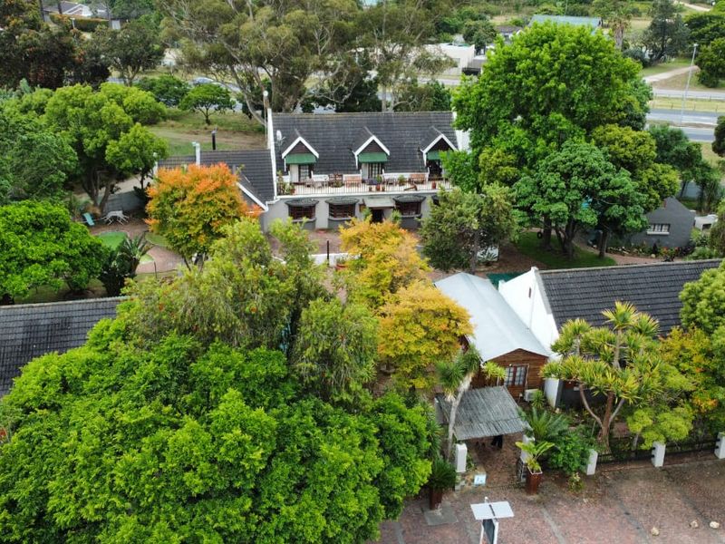 Prime Commercial Property with Restaurant & accommodation facilities for sale - Photo 2