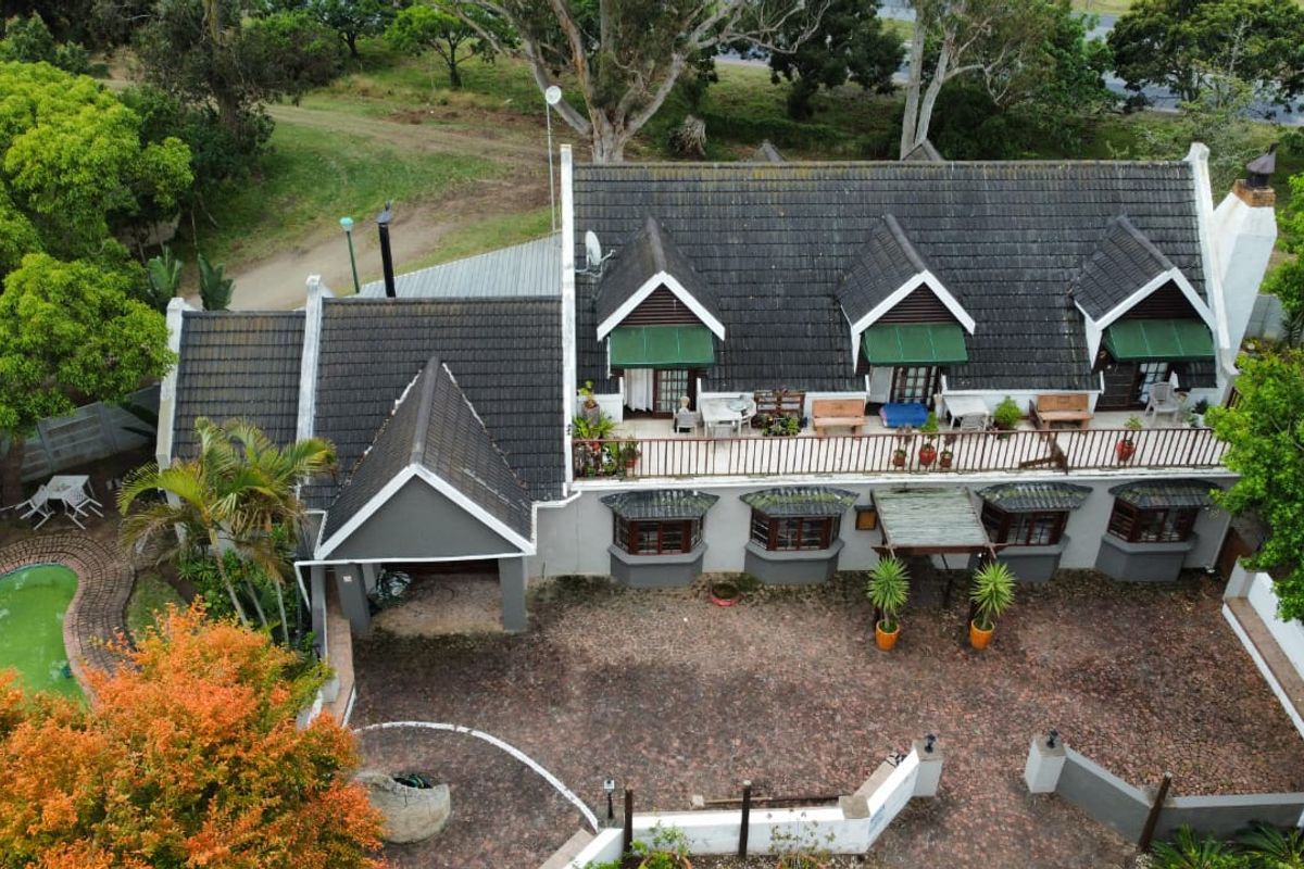 Prime Commercial Property with Restaurant & accommodation facilities for sale - Photo 5