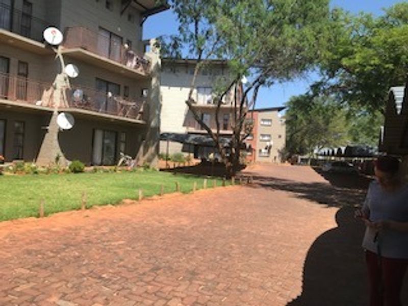 First time buyers! - Photo 3