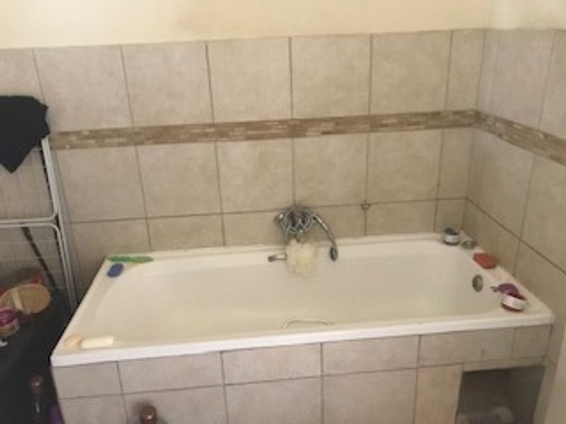 First time buyers! - Photo 6