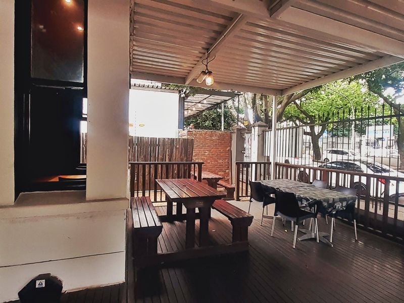 Prime Mixed-Use Dual-Access Commercial Property in Vibrant Bulwer – Restaurant and Office Space with Expansion Potential - Photo 5