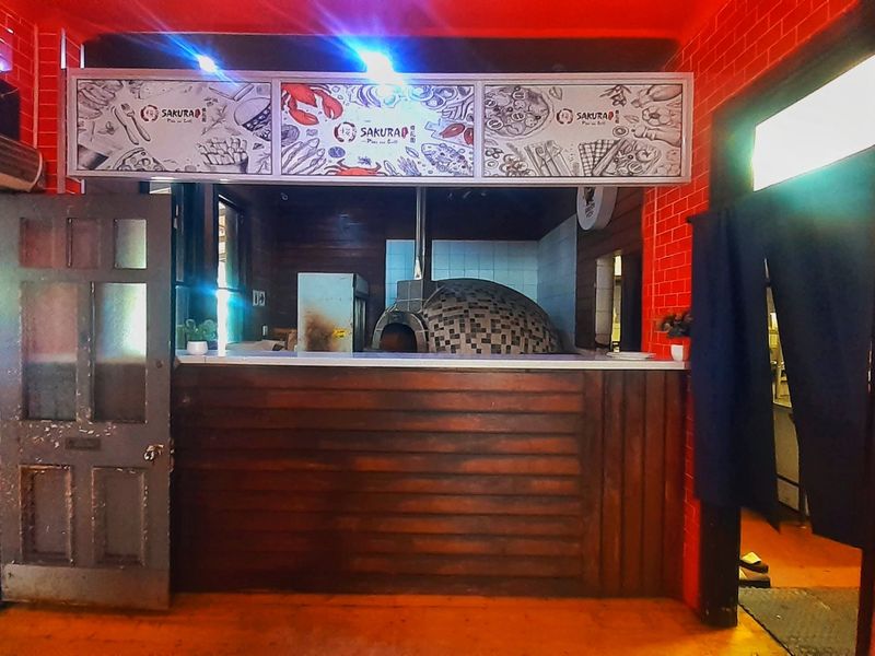 Prime Mixed-Use Dual-Access Commercial Property in Vibrant Bulwer – Restaurant and Office Space with Expansion Potential - Photo 10