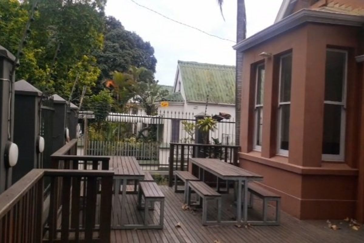 Prime Mixed-Use Dual-Access Commercial Property in Vibrant Bulwer – Restaurant and Office Space with Expansion Potential - Photo 2